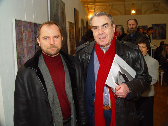 The director of ARC (publishing house) Iurie Birsa and the cultural attaché of romanian embassy Ioan Taranu at the Catalogue launch of Dumitru Verdianu / Chisinau, Moldova, 2005