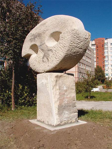 Monumental Sculpture - "Yin and Yang-The Fight of Good and Evil" by Dumitru Verdianu