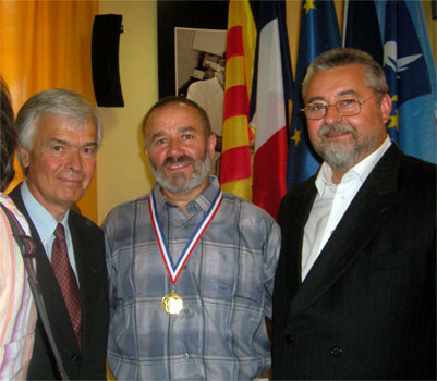 Mr. Bernard Brochand, Mr. Mircea Perpelea and the artist Verdianu