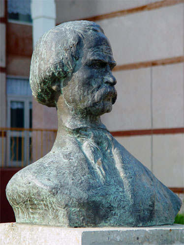 "Gheorghe Asachi" - bronze bust by Dumitru Verdianu