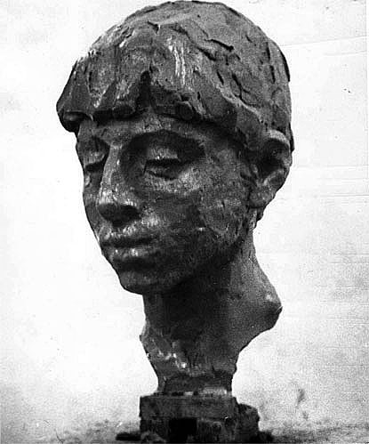 "Portrait of a Young Man" - bronze portrait by Dumitru Verdianu